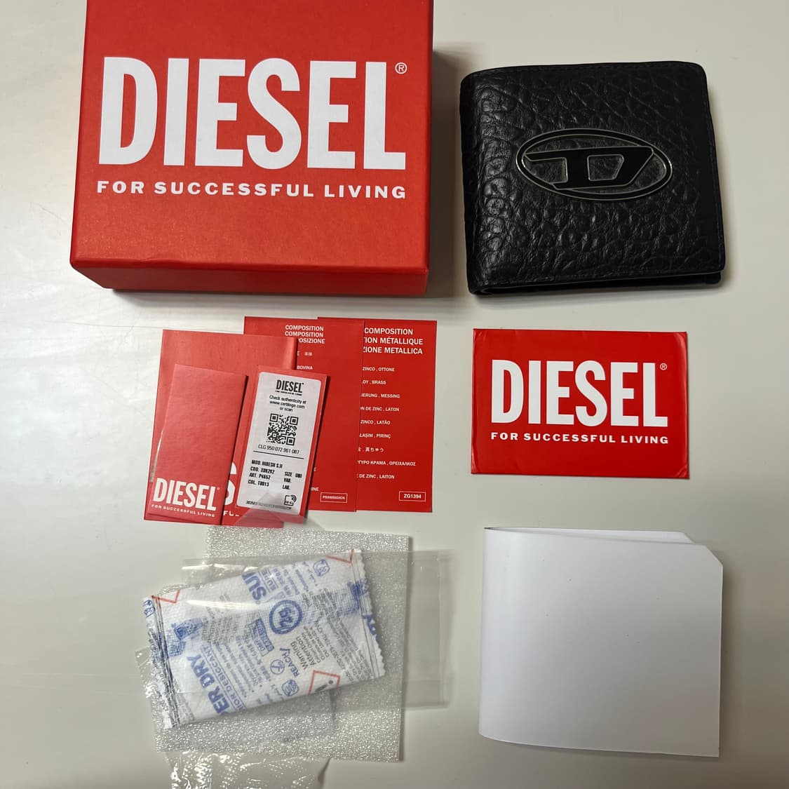 Diesel Hiresh S.Ii Leather Wallet Black 상품이미지10