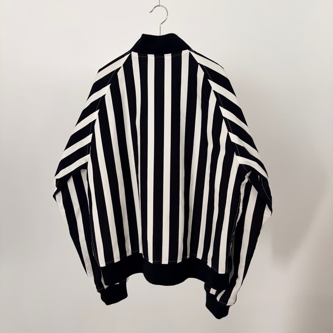 Bold Stripe Bomber Jacket 상품이미지6