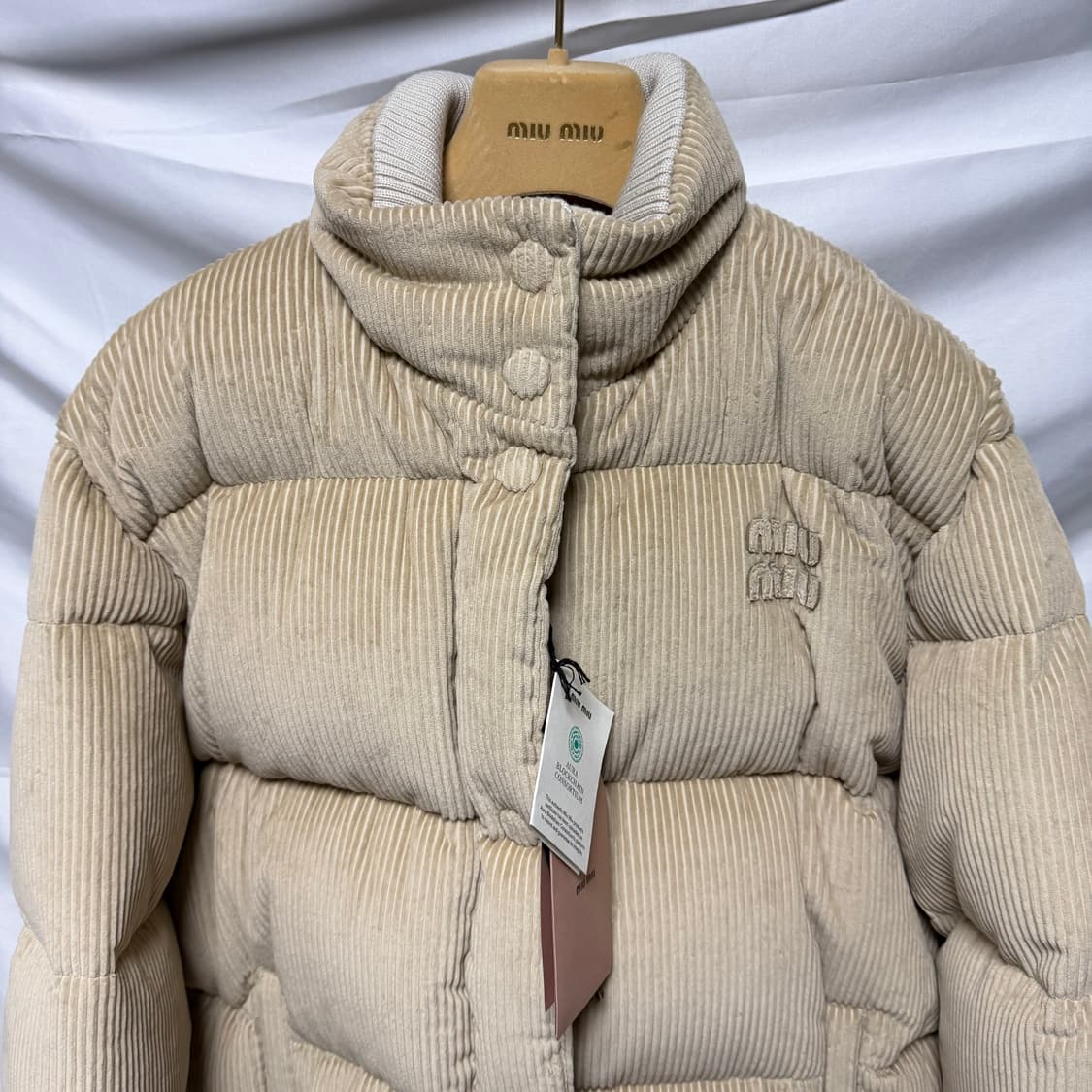 [S+급/42] 미우미우 코듀로이 패딩 점퍼 샌드 베이지 상품이미지2