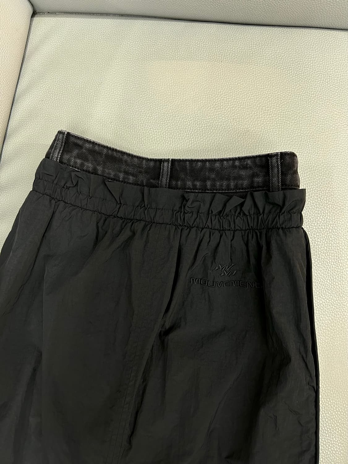 준지 나일론 레이어드 스트레이트 블랙 스커트(34사이즈/64cm) 상품이미지5