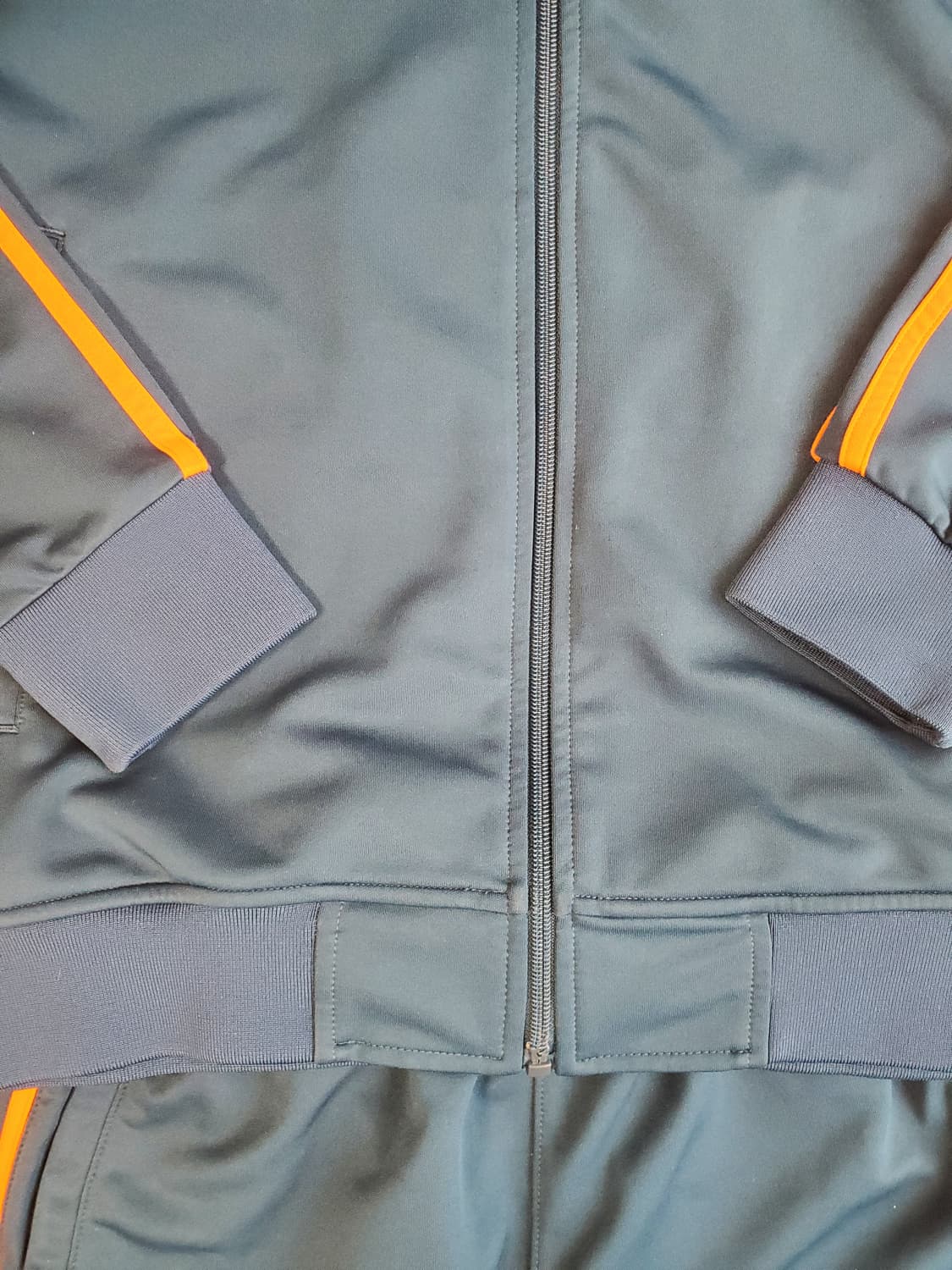 아디다스 마샬아츠 트레이닝복 세트 사이즈105(xl)

사진상 바지 로고 상품이미지9