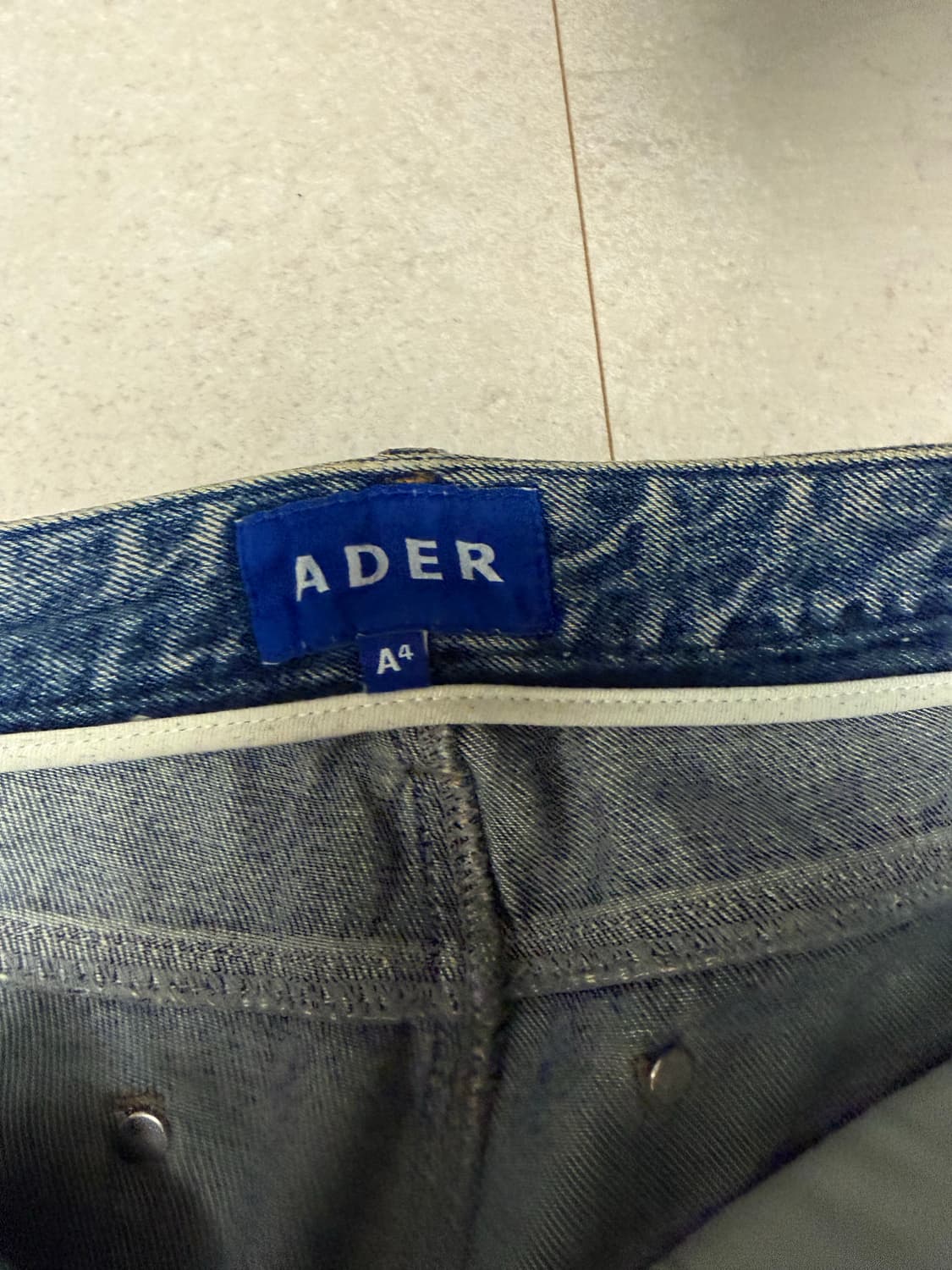 아더에러 데님 팝니다(A4) 상품이미지2