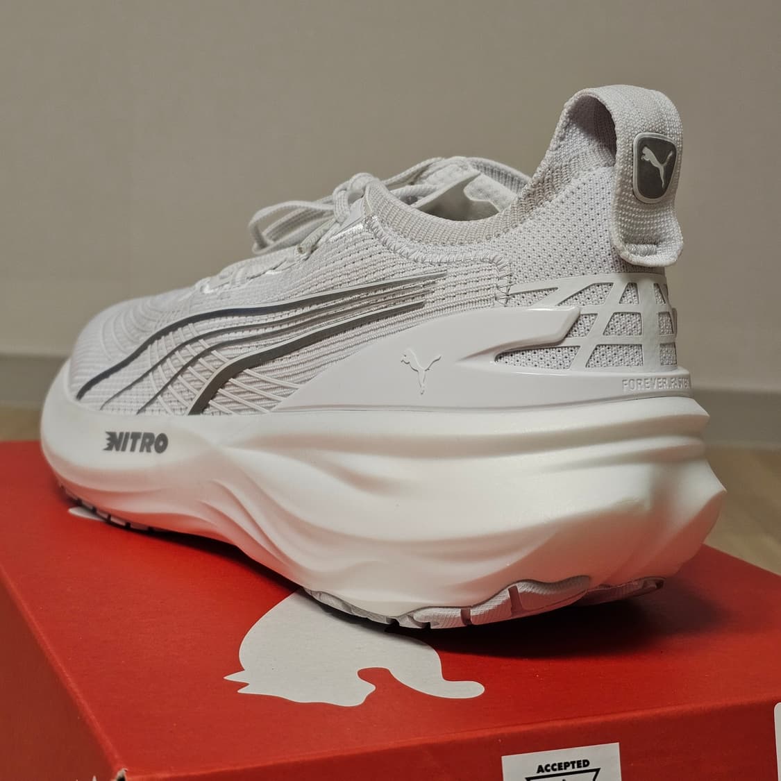 285 새제품) 푸마 포레버런 나이트로 2 와이드 런닝화 러닝화 안정화 상품이미지4