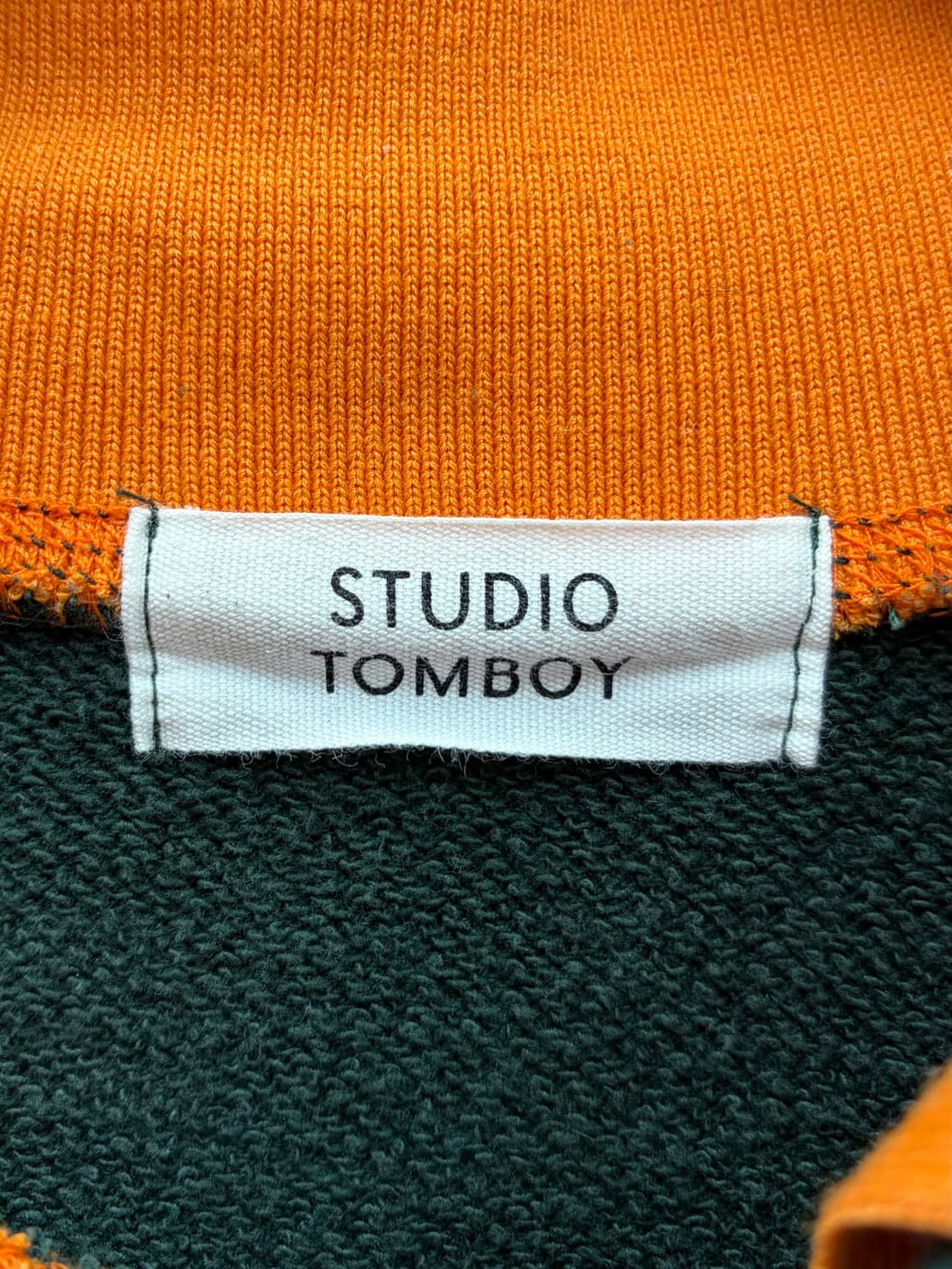 스튜디오톰보이 배색 카라 맨투맨 그린 상품이미지3