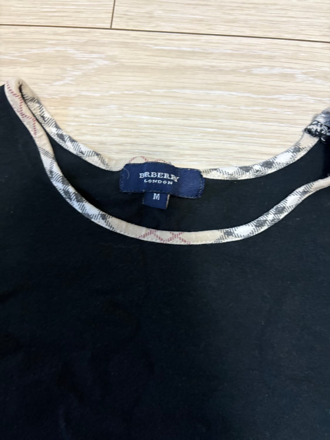 버버리 반팔 티 상품이미지2