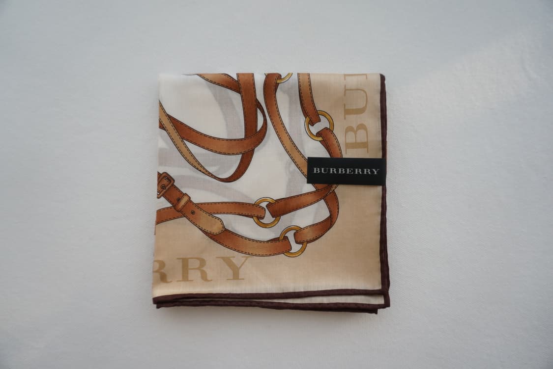 버버리 리본 대형 손수건 상품이미지1