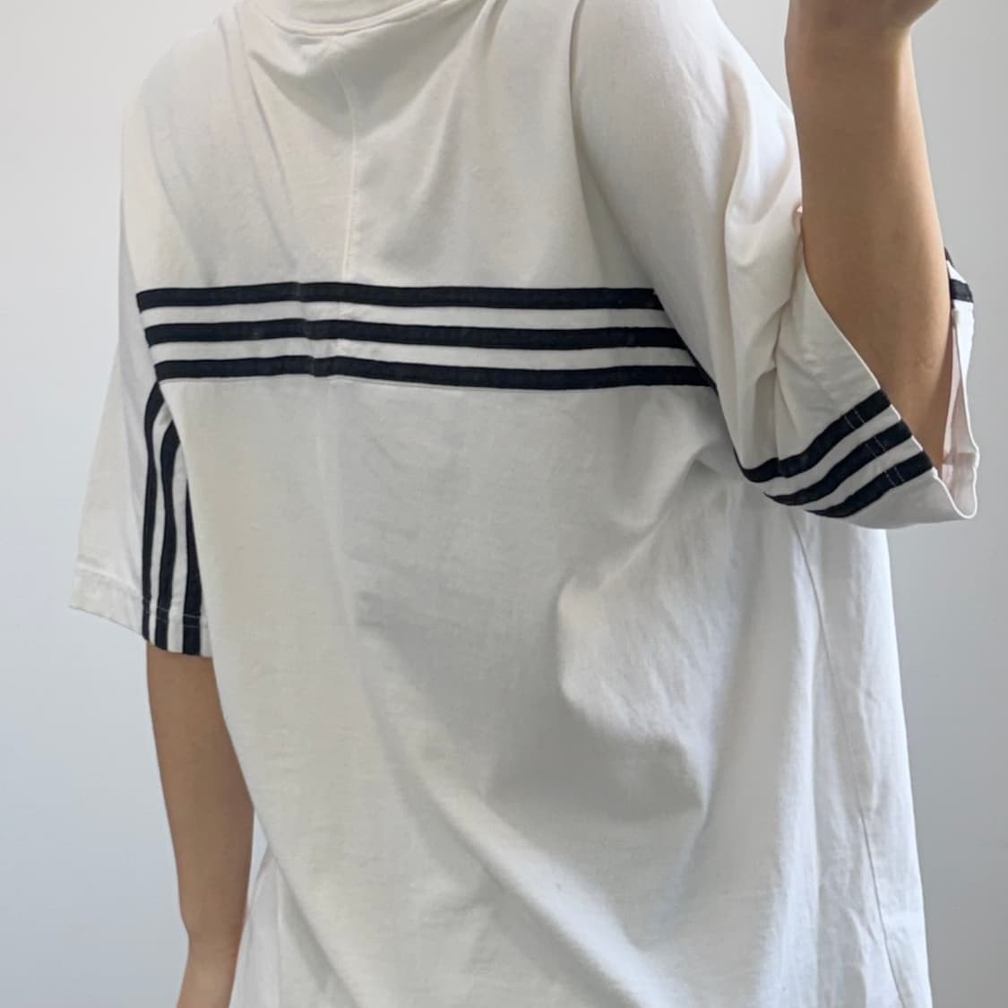 Adidas 아디다스 스몰로고 트랙 아이보리 반팔 상품이미지2