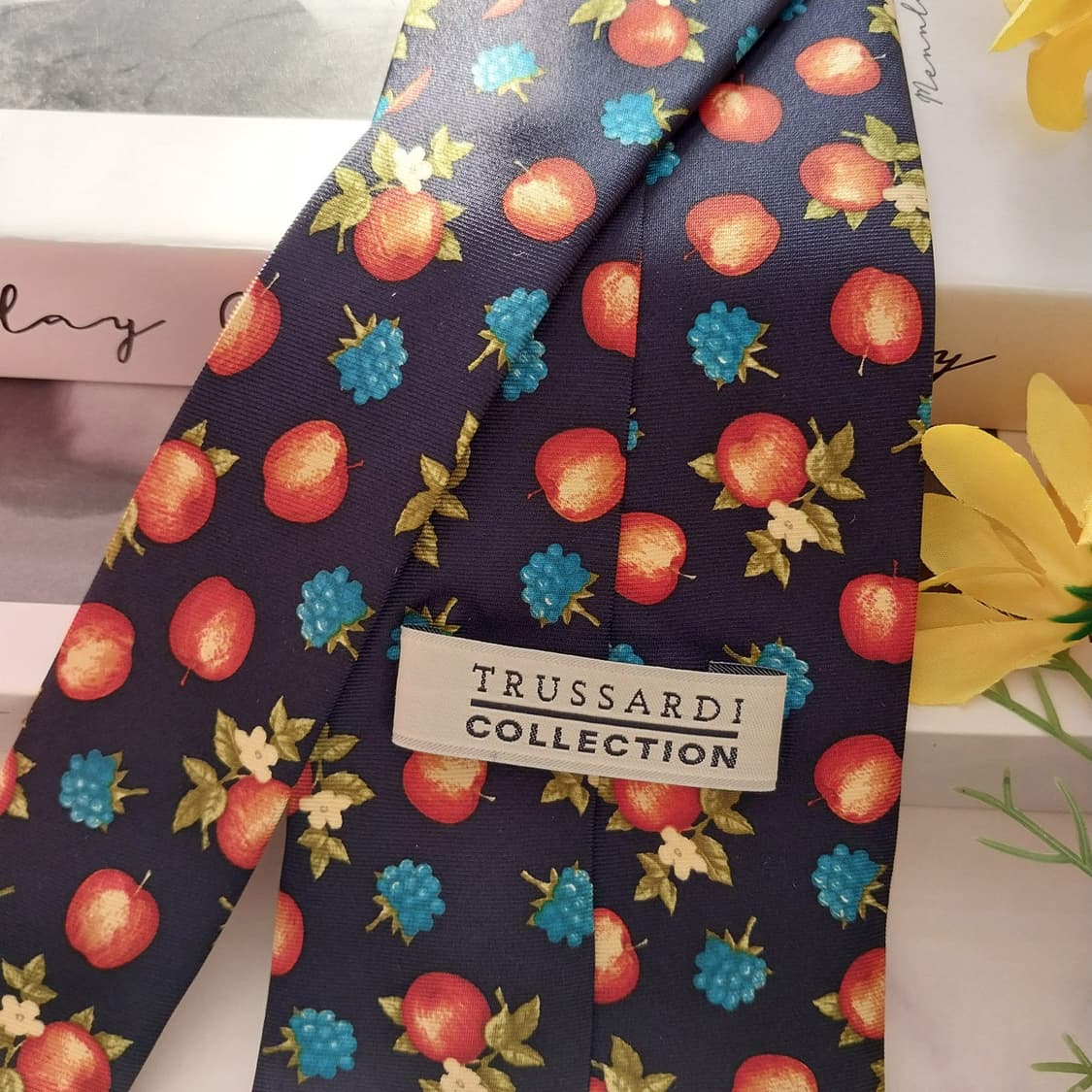 트루사르디 실크 네이비 과일 패턴 넥타이 9.5cm A+등급  K1417 상품이미지7