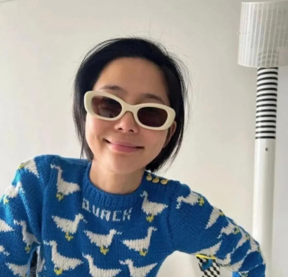 젠틀몬스터 탐부 선글라스 화이트 제니,김나영,나연 착용 상품이미지6