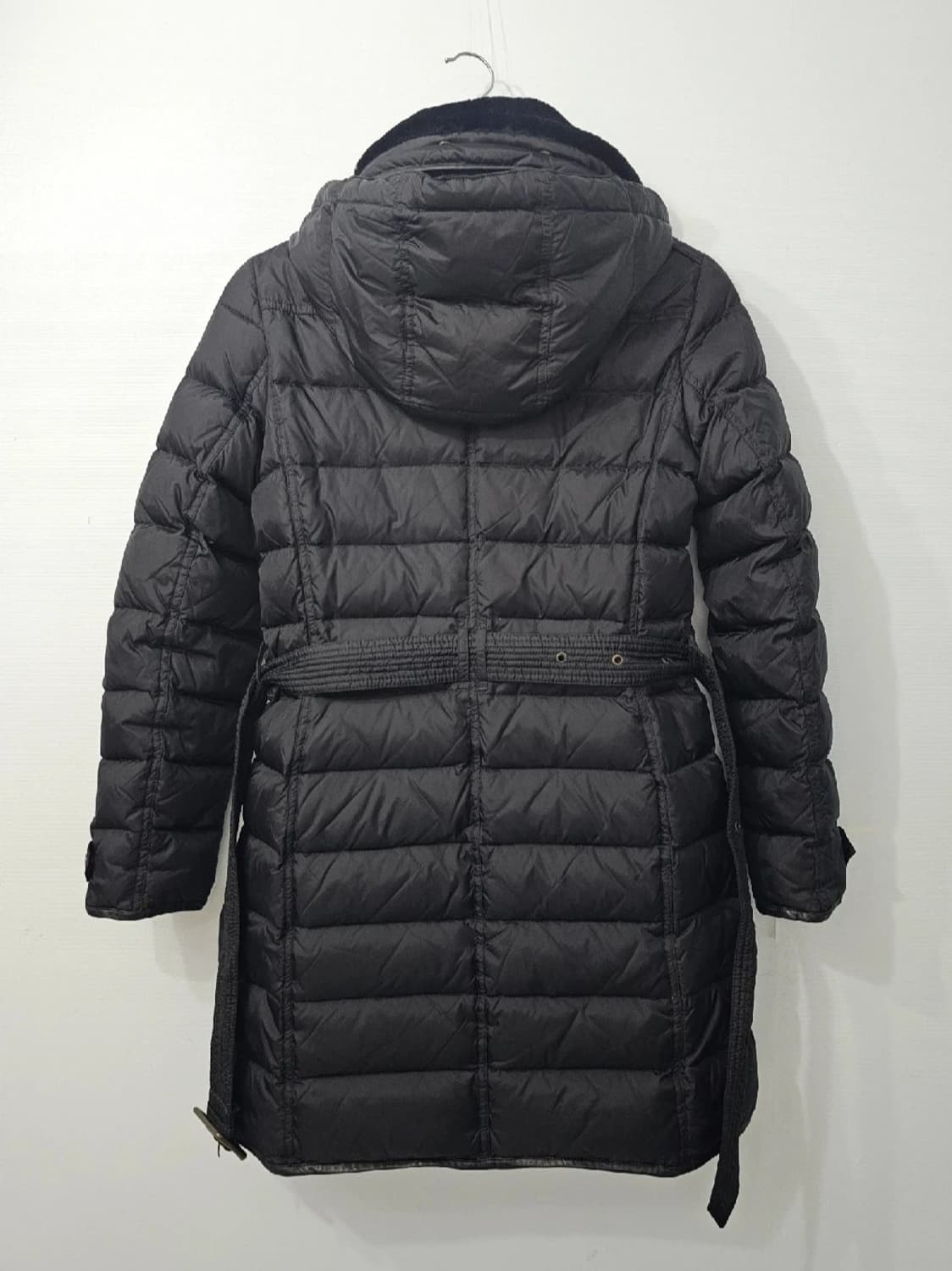 정품 버버리 블랙 벨티드 롱패딩 ~55 상품이미지4