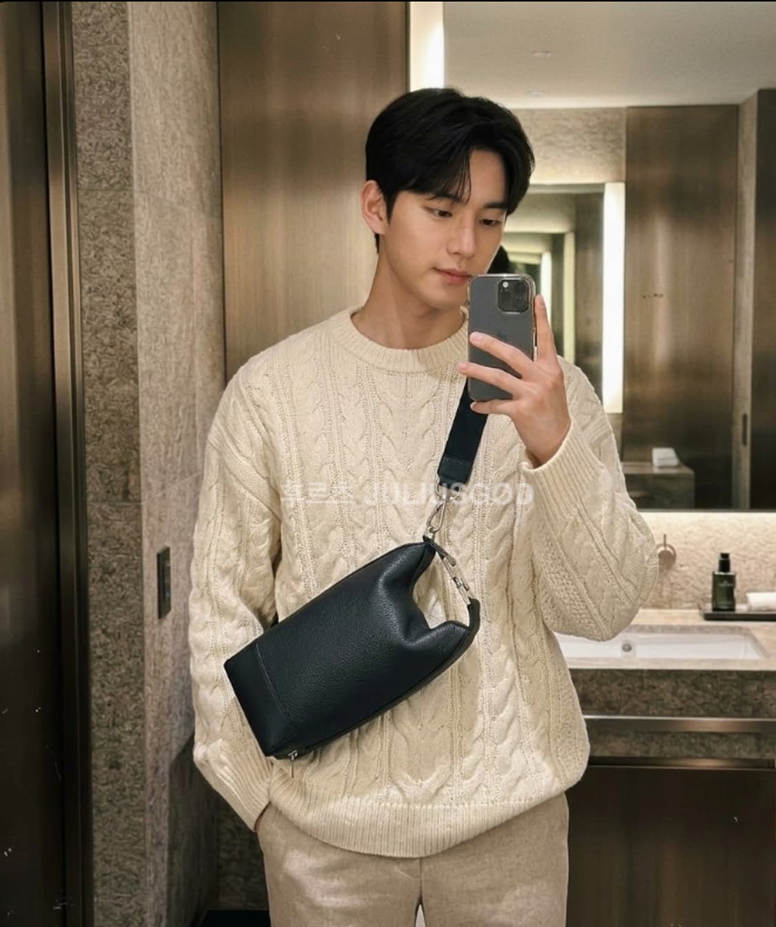 [정품/새제품] MULBERRY 멀버리 로고 버클 크로스백 가방 페니백 상품이미지1