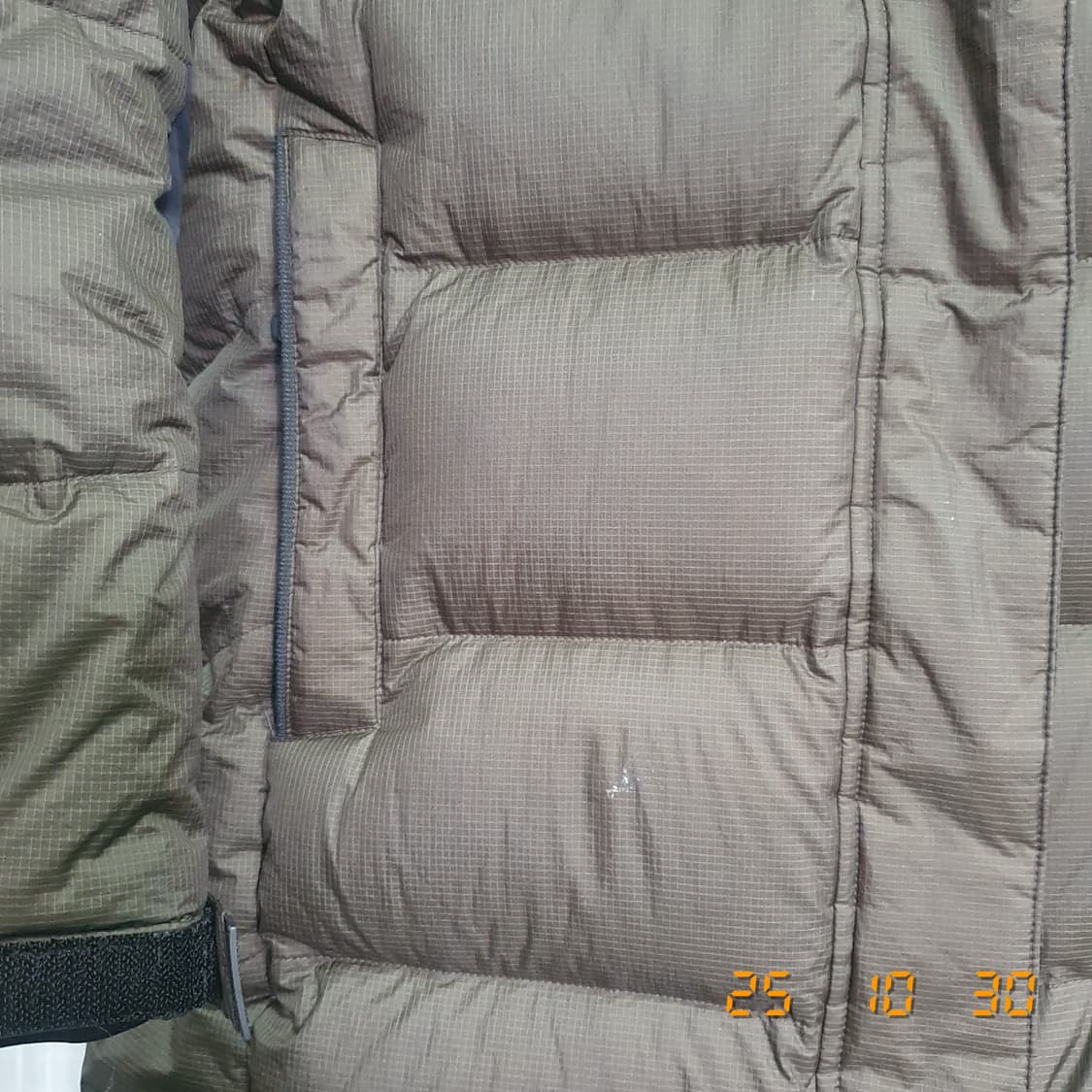 아디다스 구스다운 롱패딩 카키블랙 95 모자분리형 상품이미지6