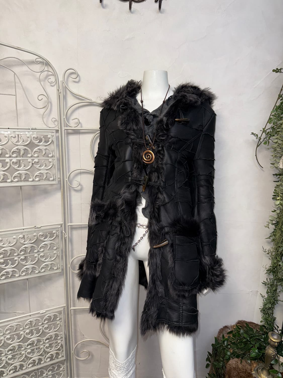 Black grunge patch duffle hood mustang 상품이미지4