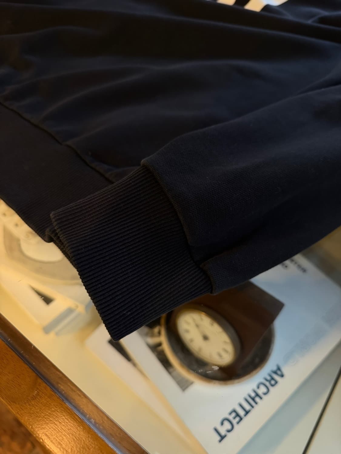 지방시 그래픽 맨투맨 100 상품이미지9