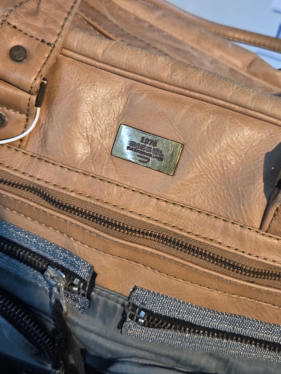 Diesel 디젤 베이지 그레이 빅 토트백 상품이미지2