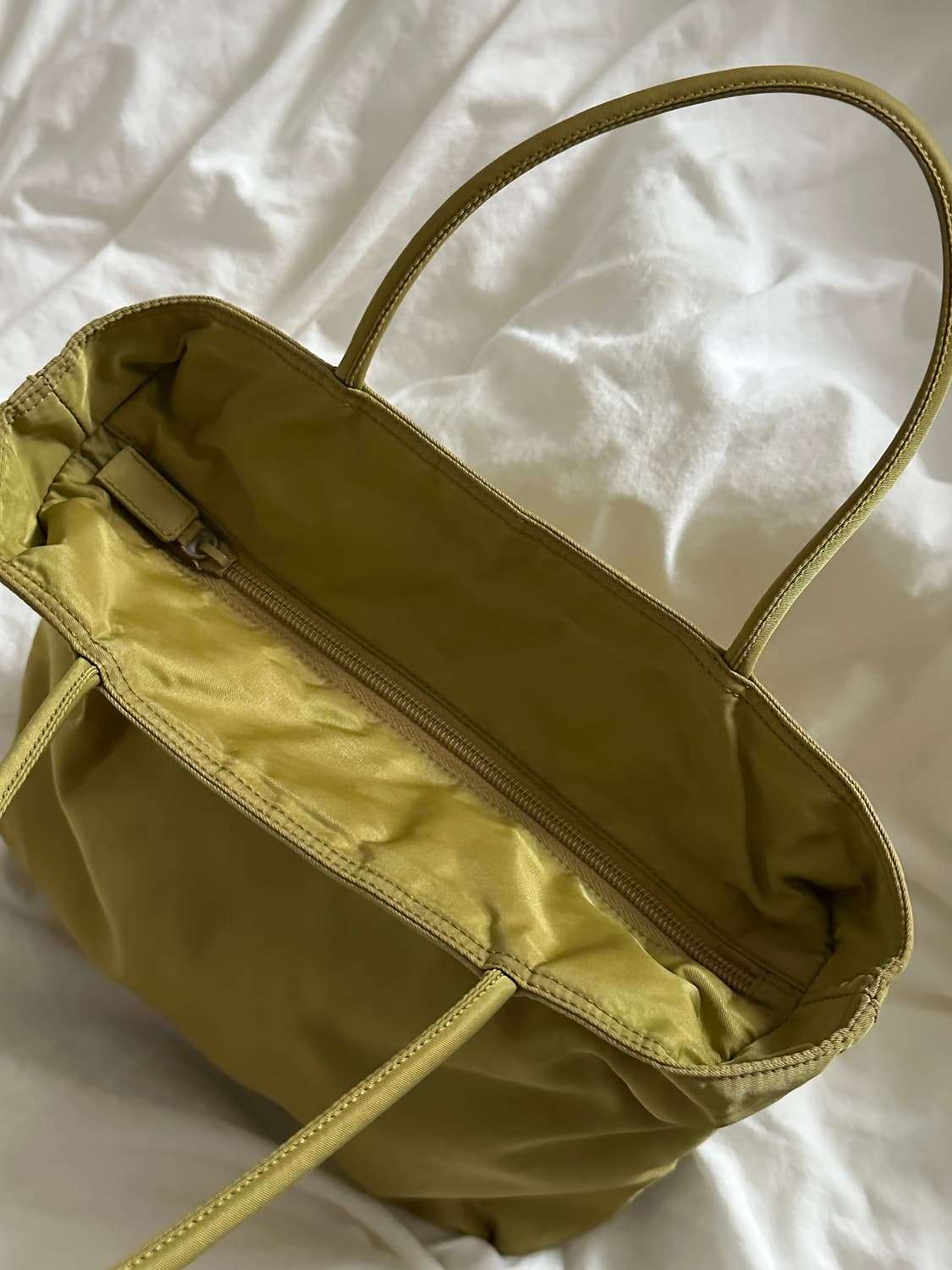 프라다 나일론 토트백 상품이미지4