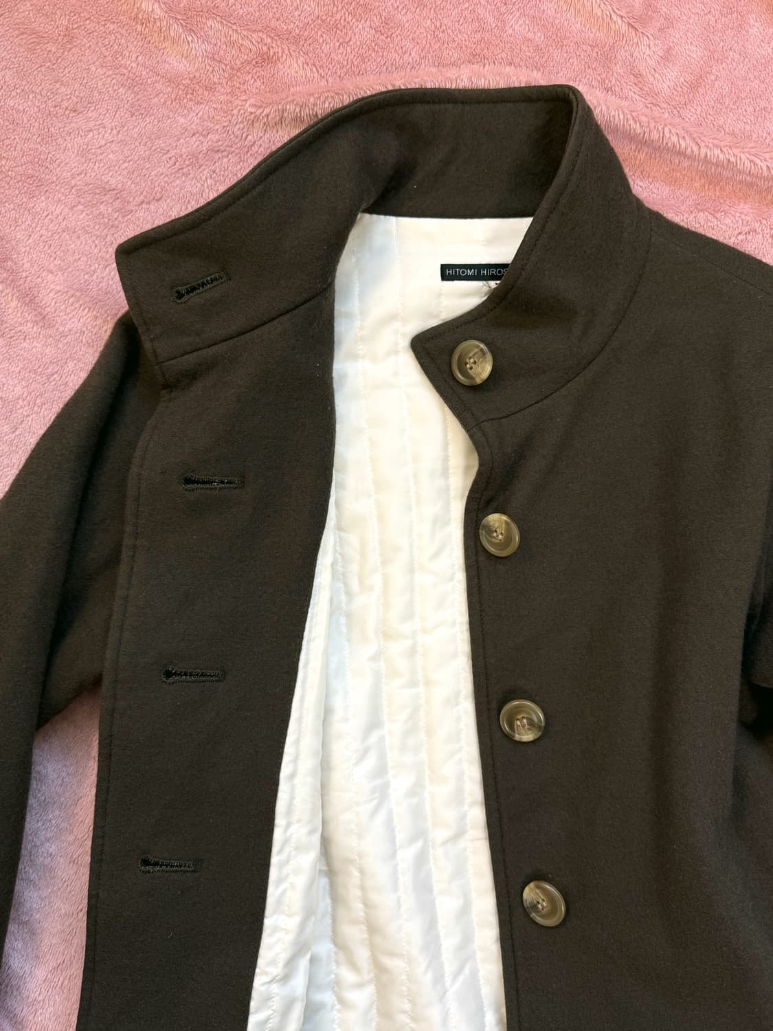 Hitomi Hiroshima 퀼티드 하이넥 자켓 상품이미지4