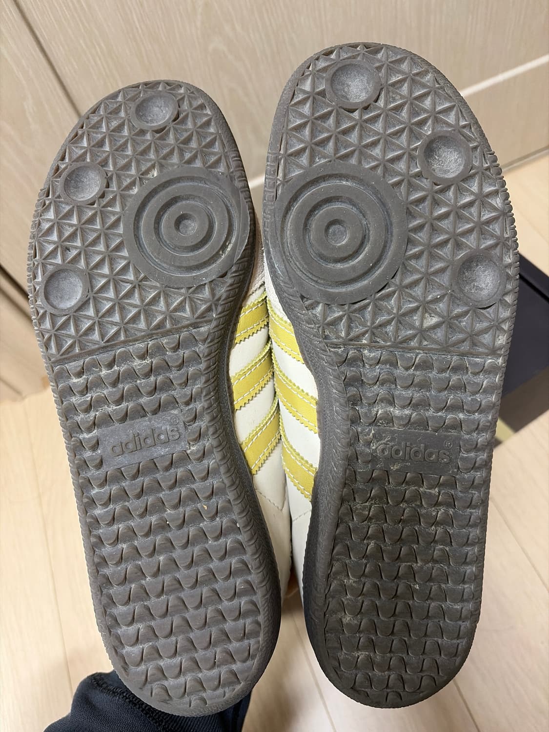 아이다스 웨일즈보너 삼바 누벅 제품 상품이미지4