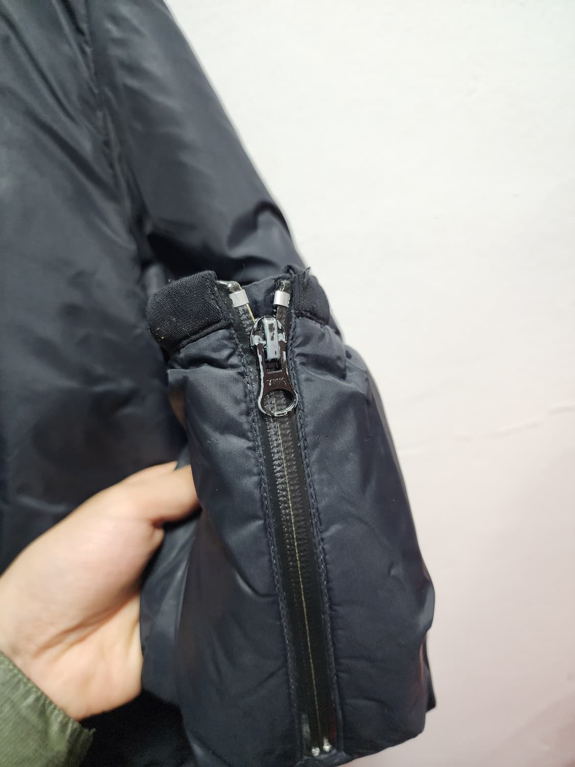 디스퀘어드2 메이플 올블랙 패딩 상품이미지5