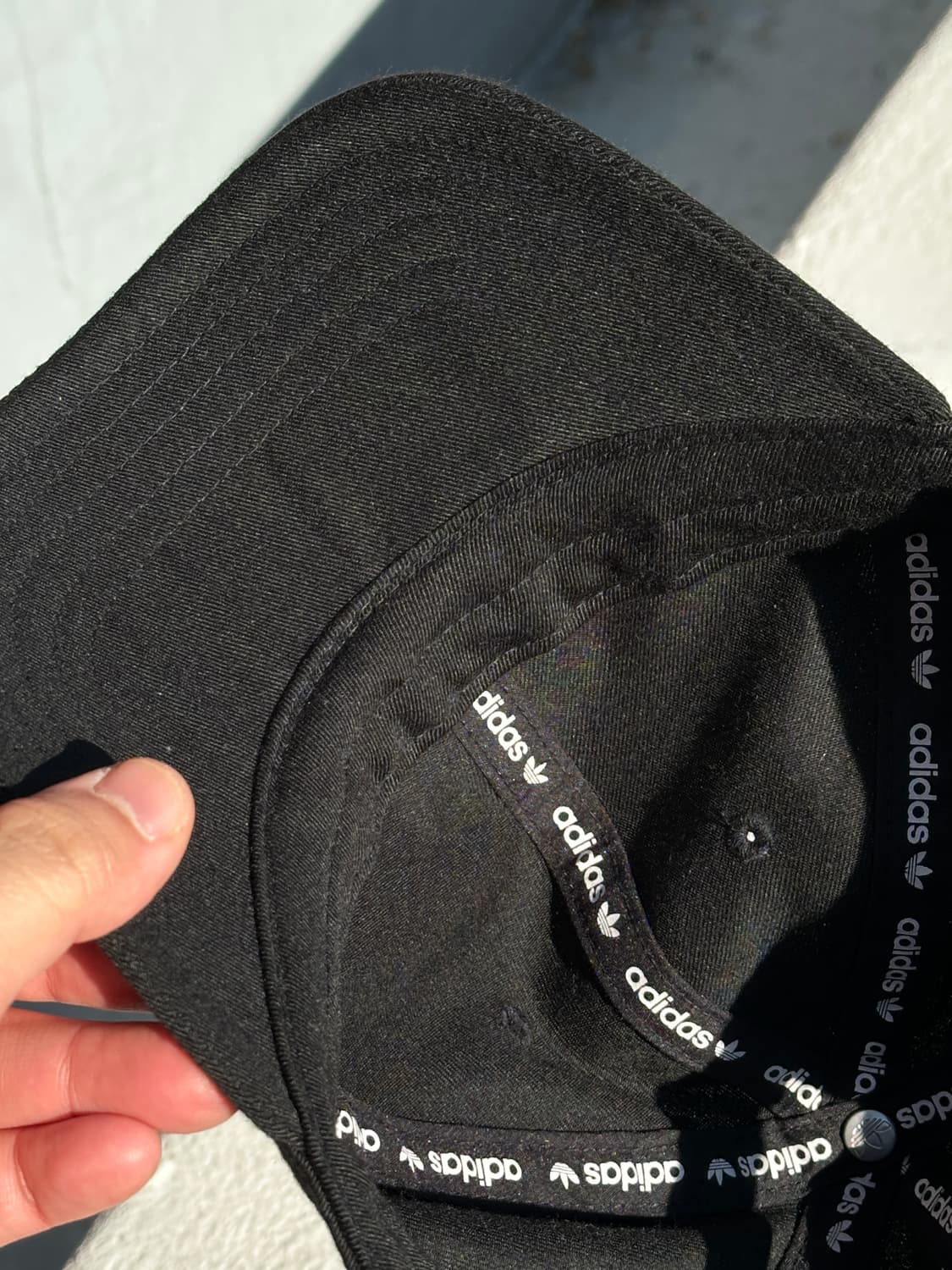 [F] 아디다스 스니커즈 로고 블랙 볼캡 모자 상품이미지5