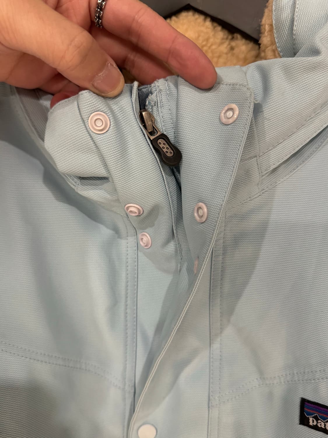 파타고니아 스카이블루 나누크 다운자켓 상품이미지4