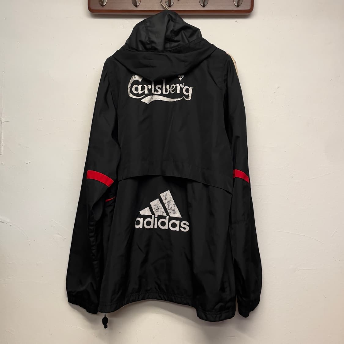 아디다스 리버풀 칼스버그 벤치 바람막이 자켓  상품이미지4