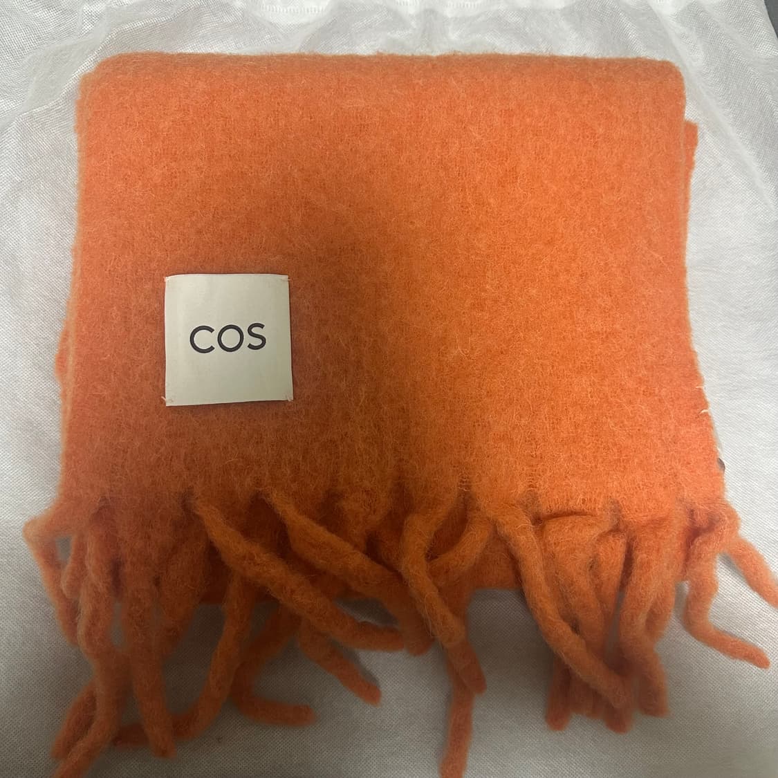 Cos 오버사이즈 알파카 혼방 스카프 브라이트 오렌지팝니다 상품이미지3