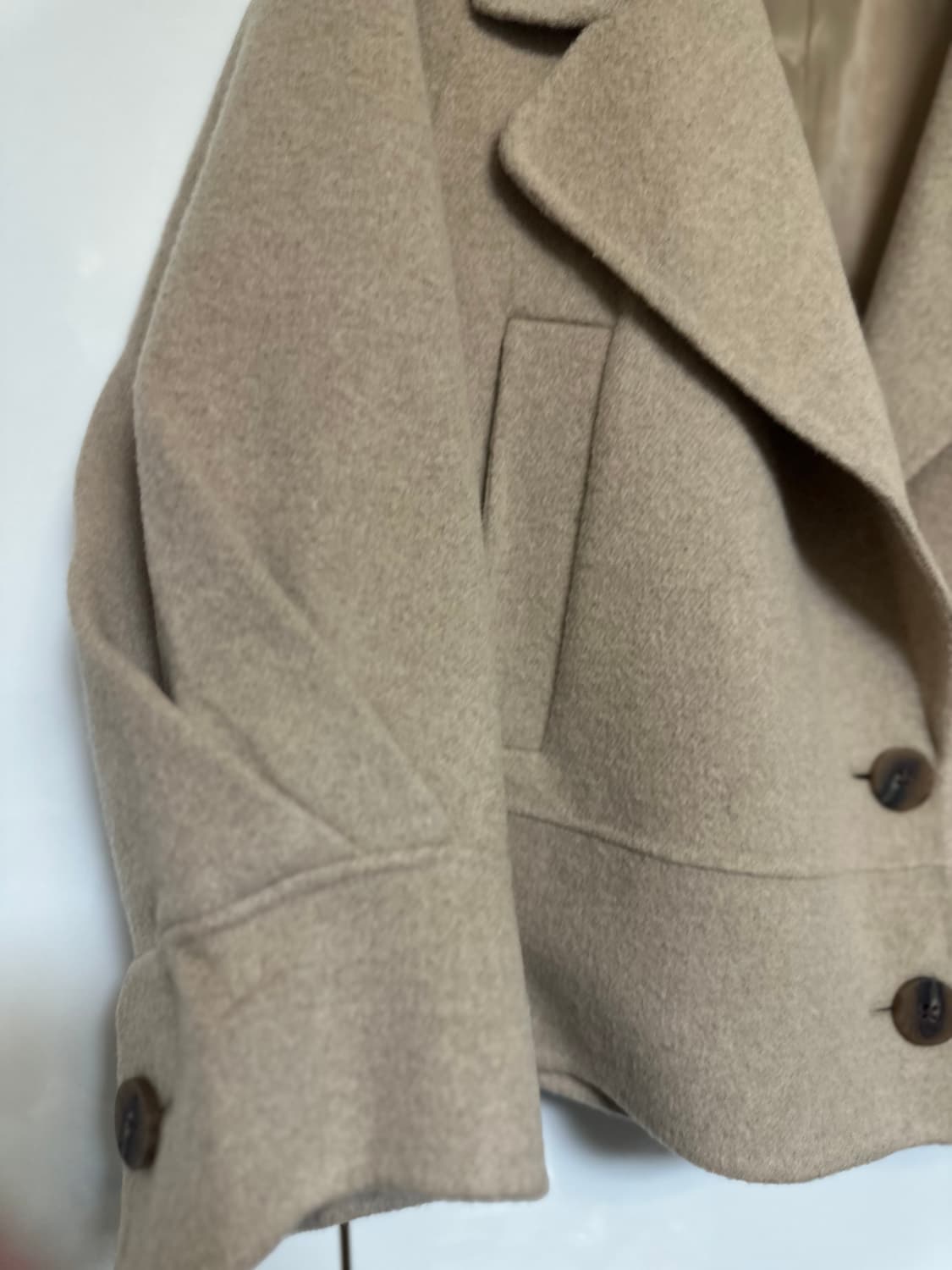 안나수이 베이지색 울 밍크 코트 상품이미지3