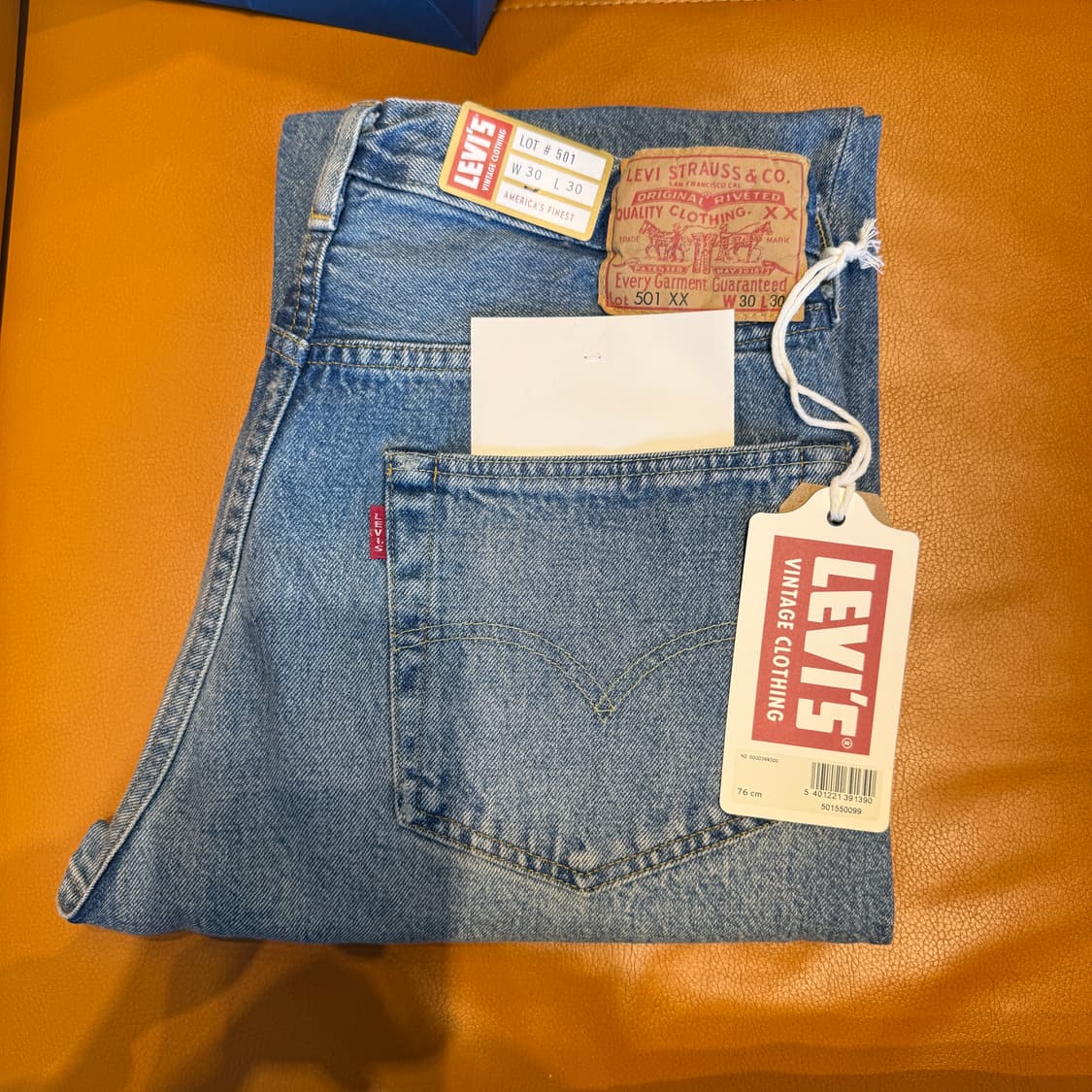 LVC 도르닉 30X30 새상품 상품이미지1