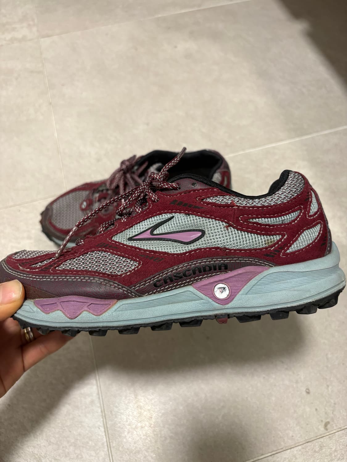 빈티지 브룩스 런닝화 하이킹 240사이즈 상품이미지1