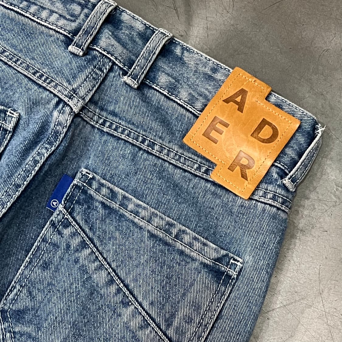  아더에러 연청 데님팬츠 y14425 상품이미지5