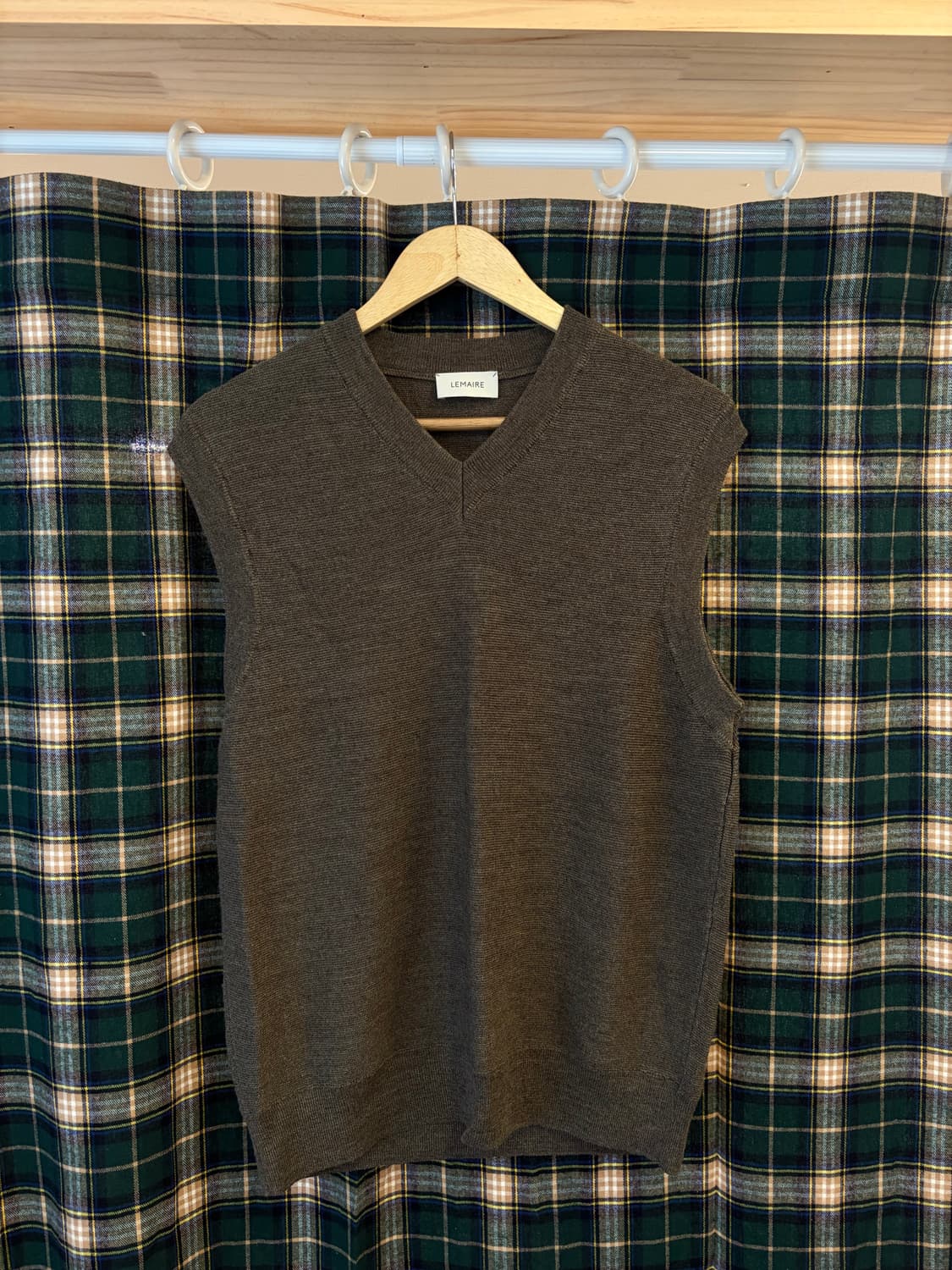 르메르 22SS 브이넥 베스트 상품이미지1