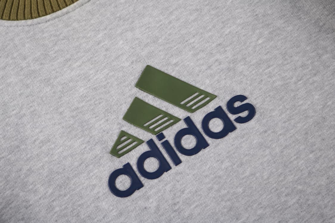 [L] 아디다스 올드스쿨 빅로고 맨투맨 상품이미지4