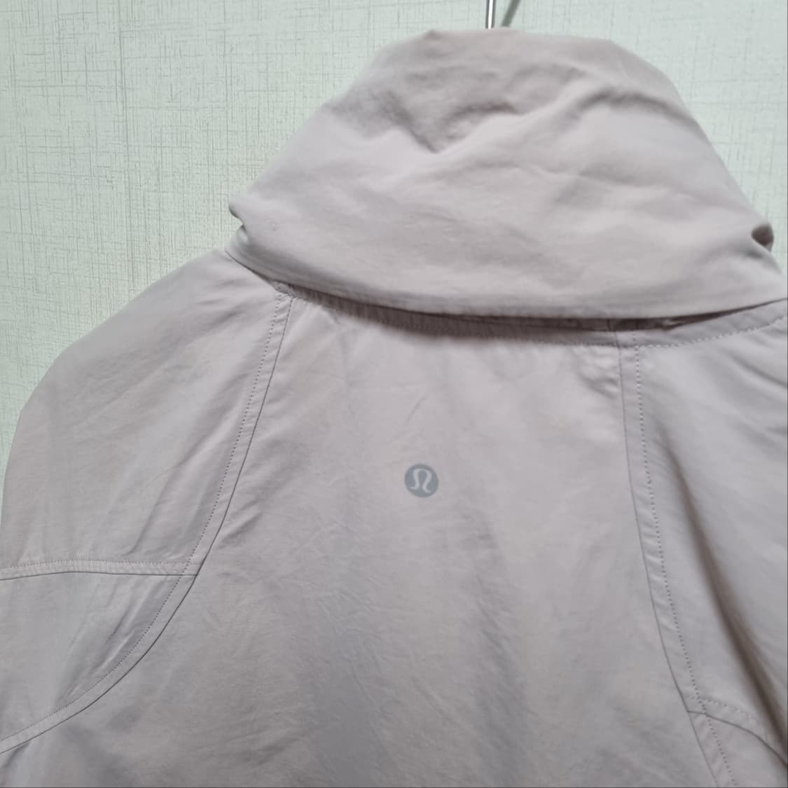 룰루레몬 톤다운 핑크 여성 에포트리스 바람막이 상품이미지3