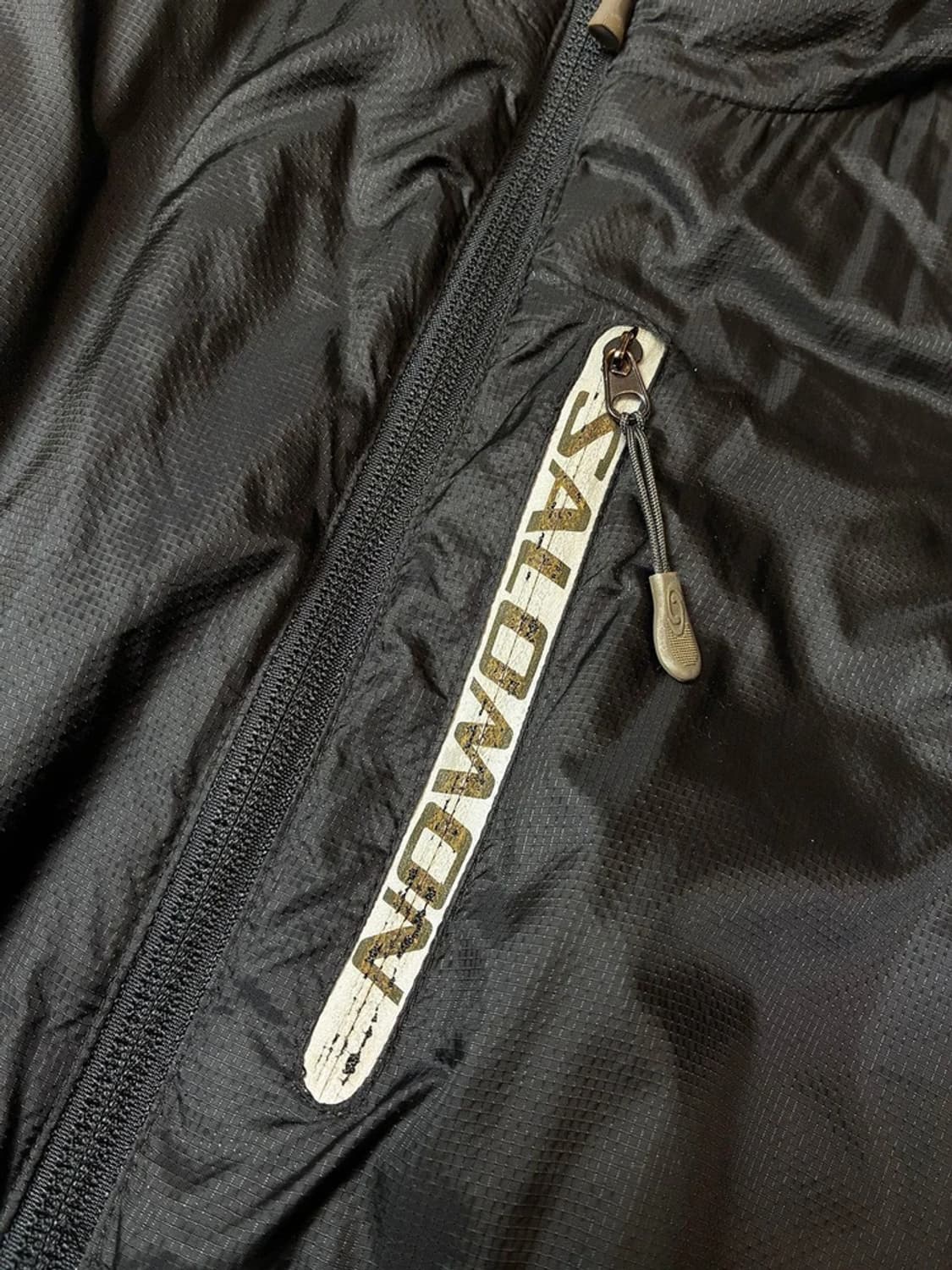 살로몬 SALOMON 리버시블 경량 패딩 PN7304 상품이미지3