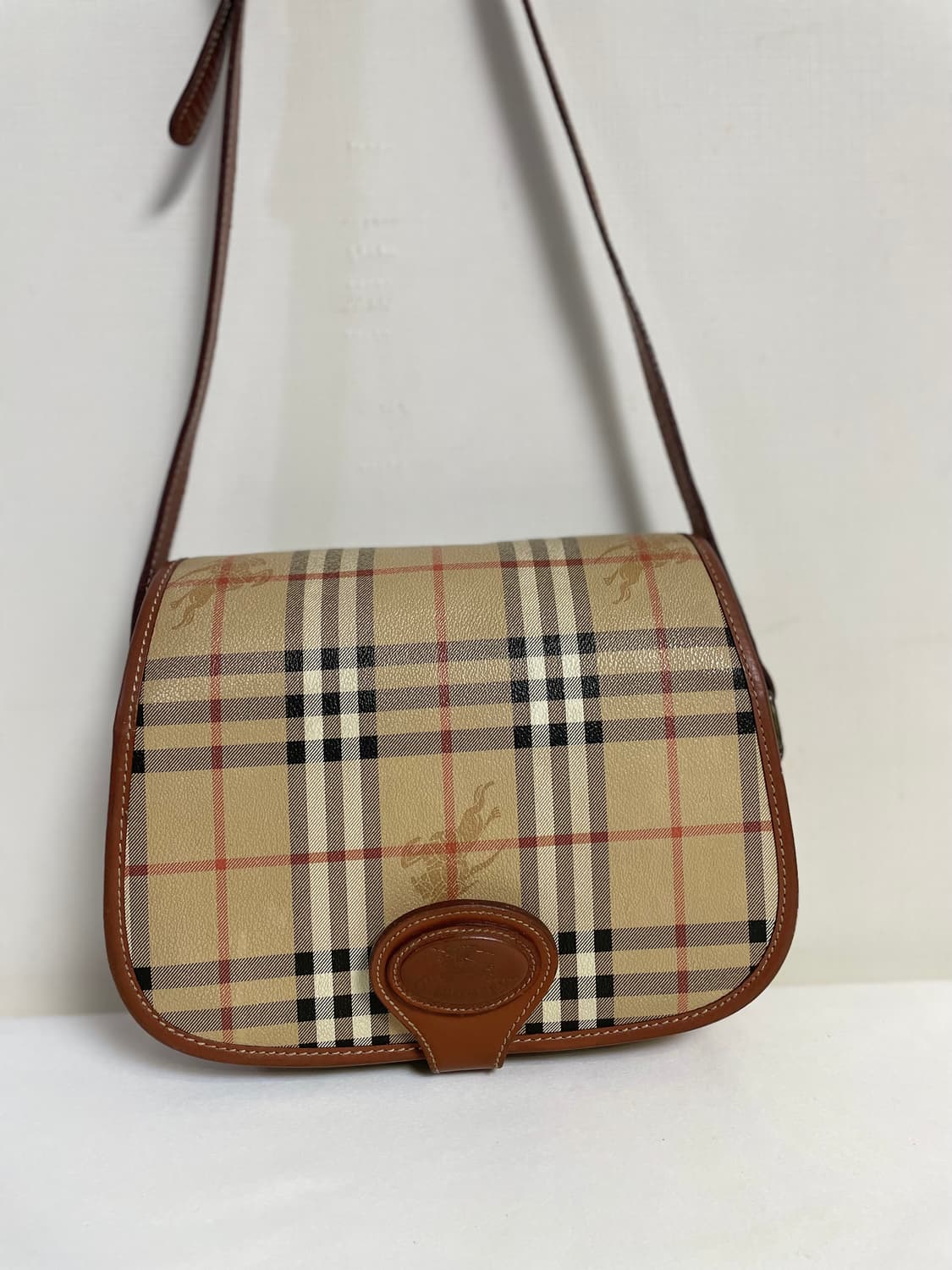 버버리 정품 노바 체크 크로스백 상품이미지2