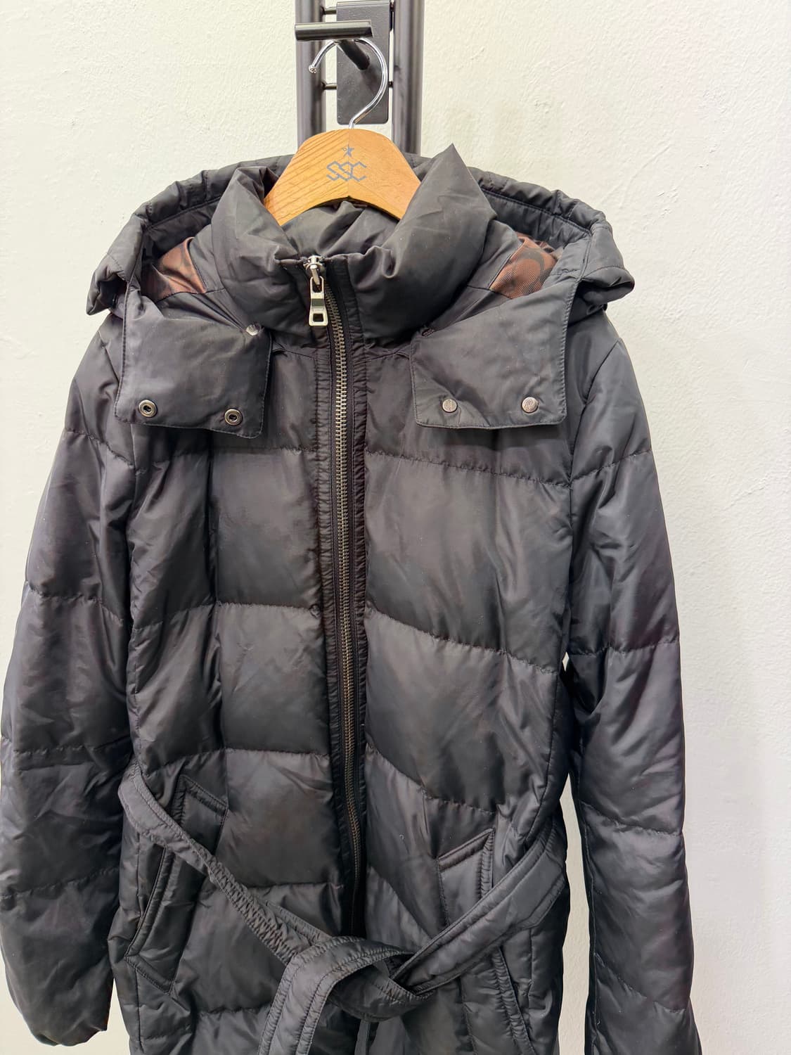 정품) 코치 여상 블랙 벨티드 패딩 점퍼 S 상품이미지3