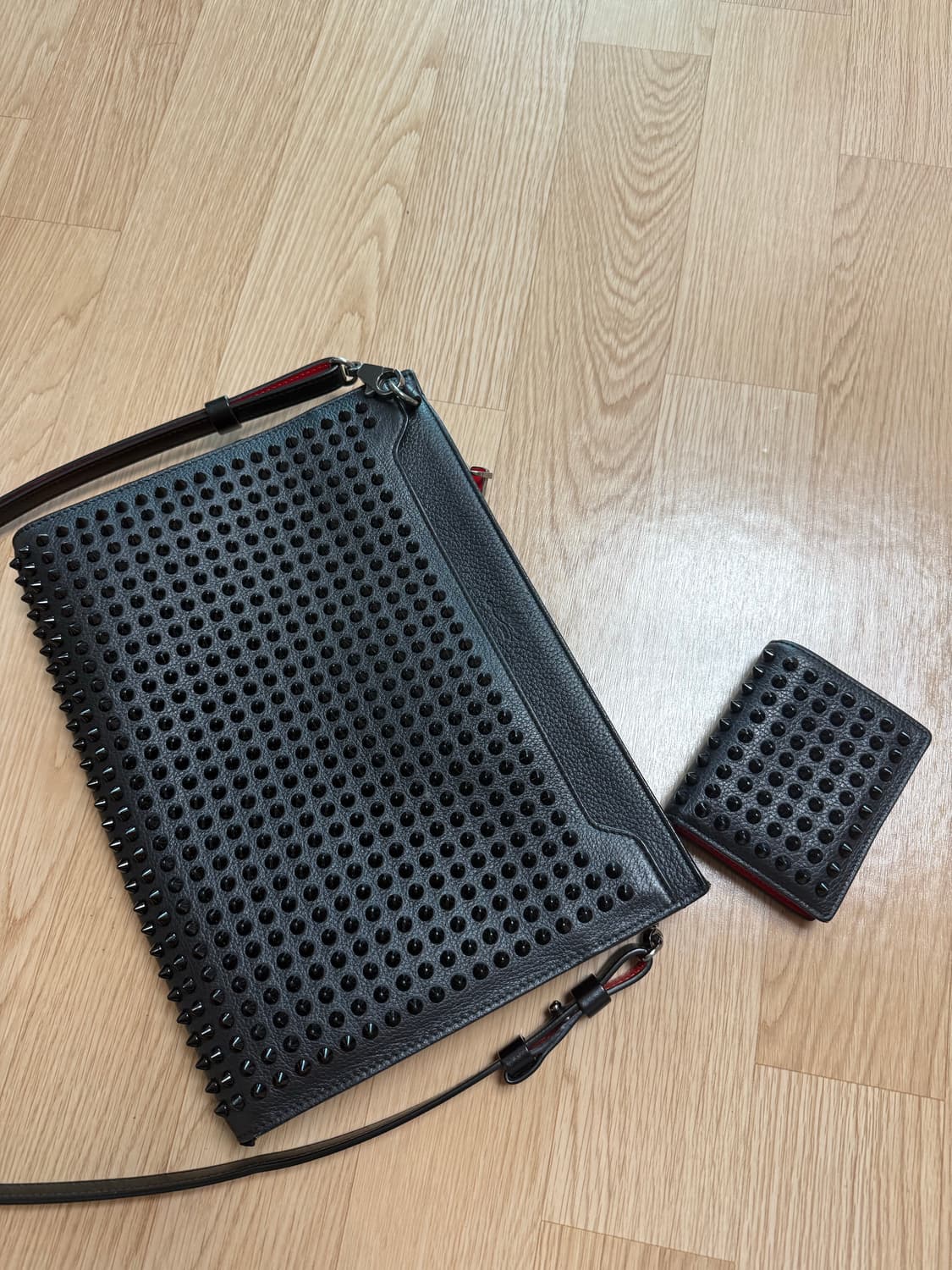 크리스찬 루부탱 클러치 백 (크로스백)  상품이미지1