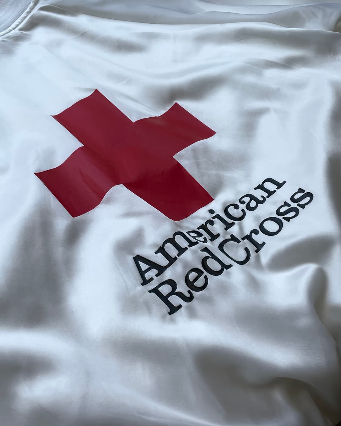 90s USA Red Cross Satin Jacket 적십자 새틴자켓 상품이미지7