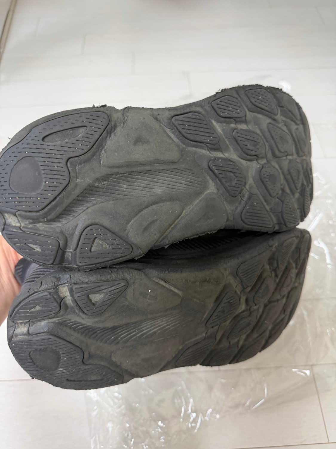 호카 클리프톤 9 와이드 290  상태 8.3/10  사진찍고 절대 안신 상품이미지4