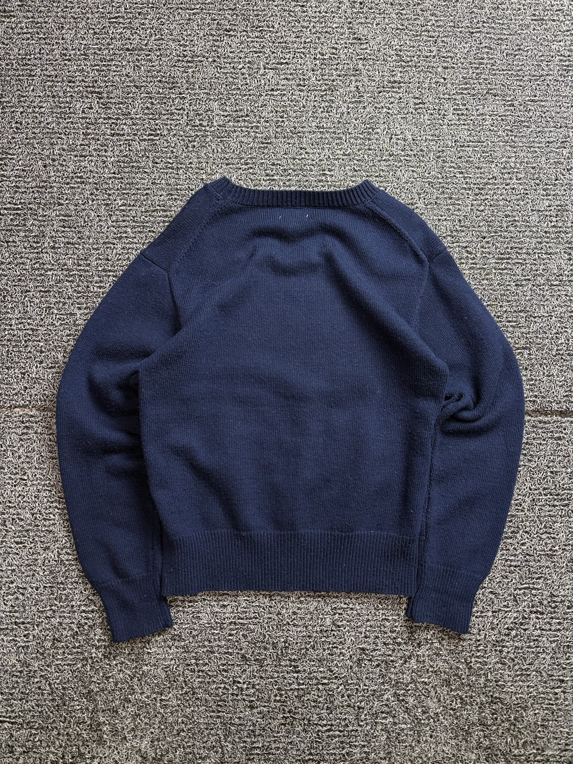 마리떼 센터빅로고 미니멀 크루넥 니트 2353 상품이미지4