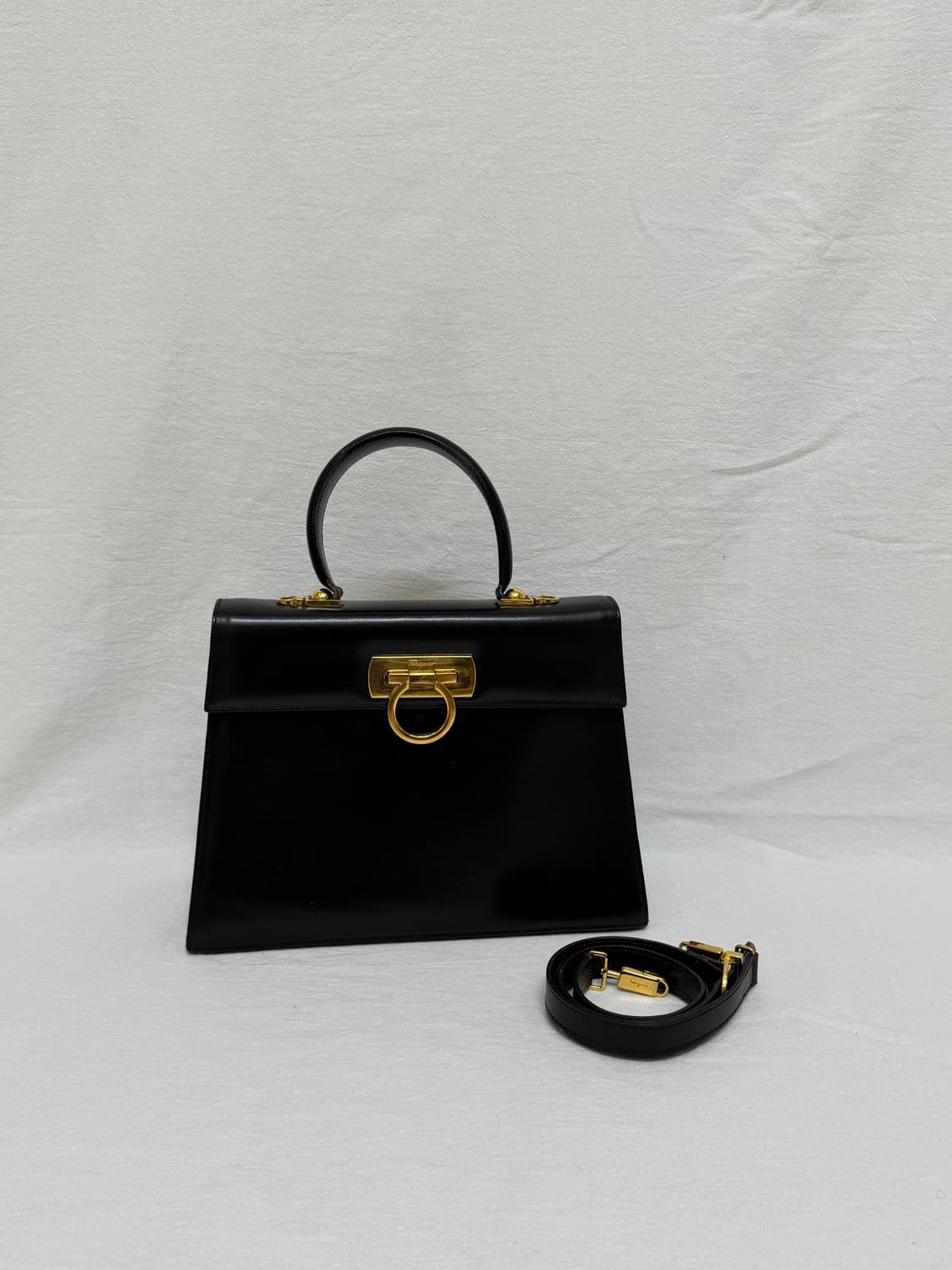 페라가모 간치니 블랙 켈리백 토트백 차정원백 상품이미지2