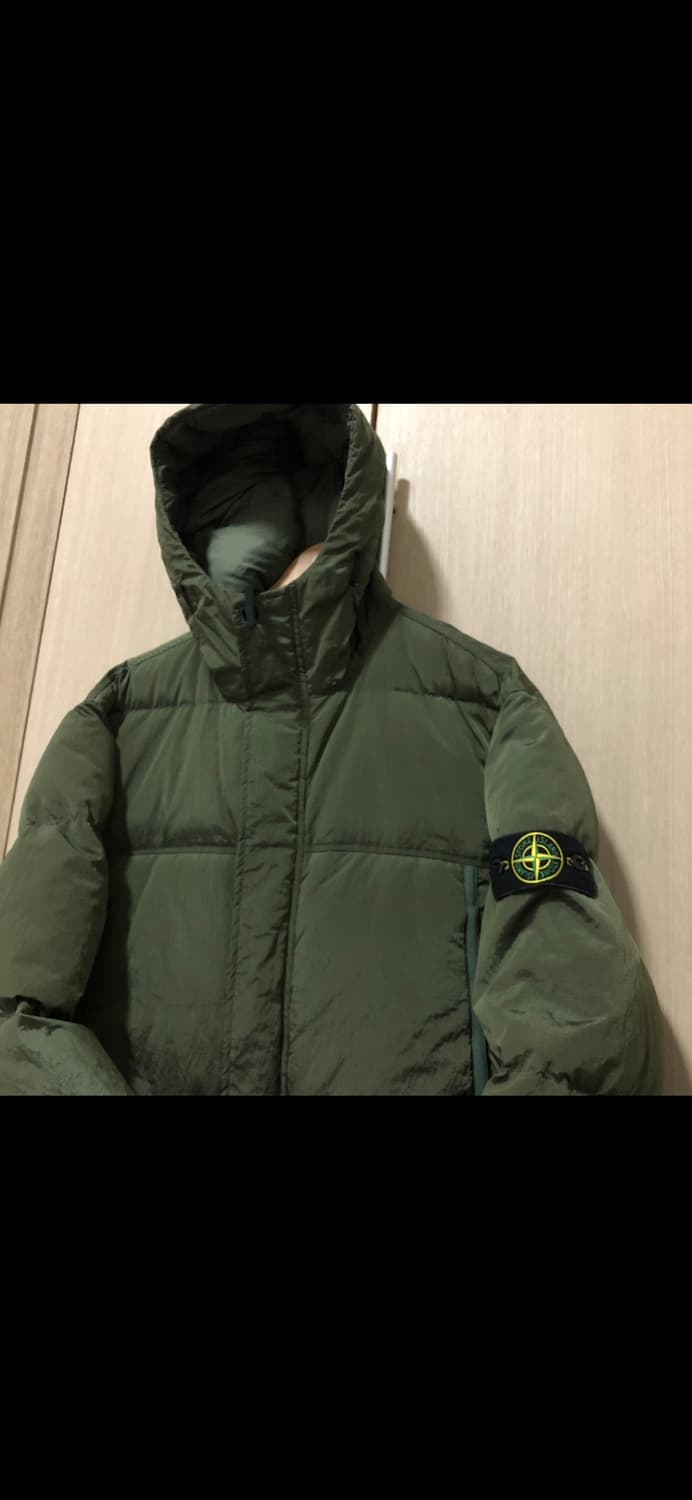 [새상품급] 스톤아일랜드 나일론메탈 다운패딩 급처 상품이미지3