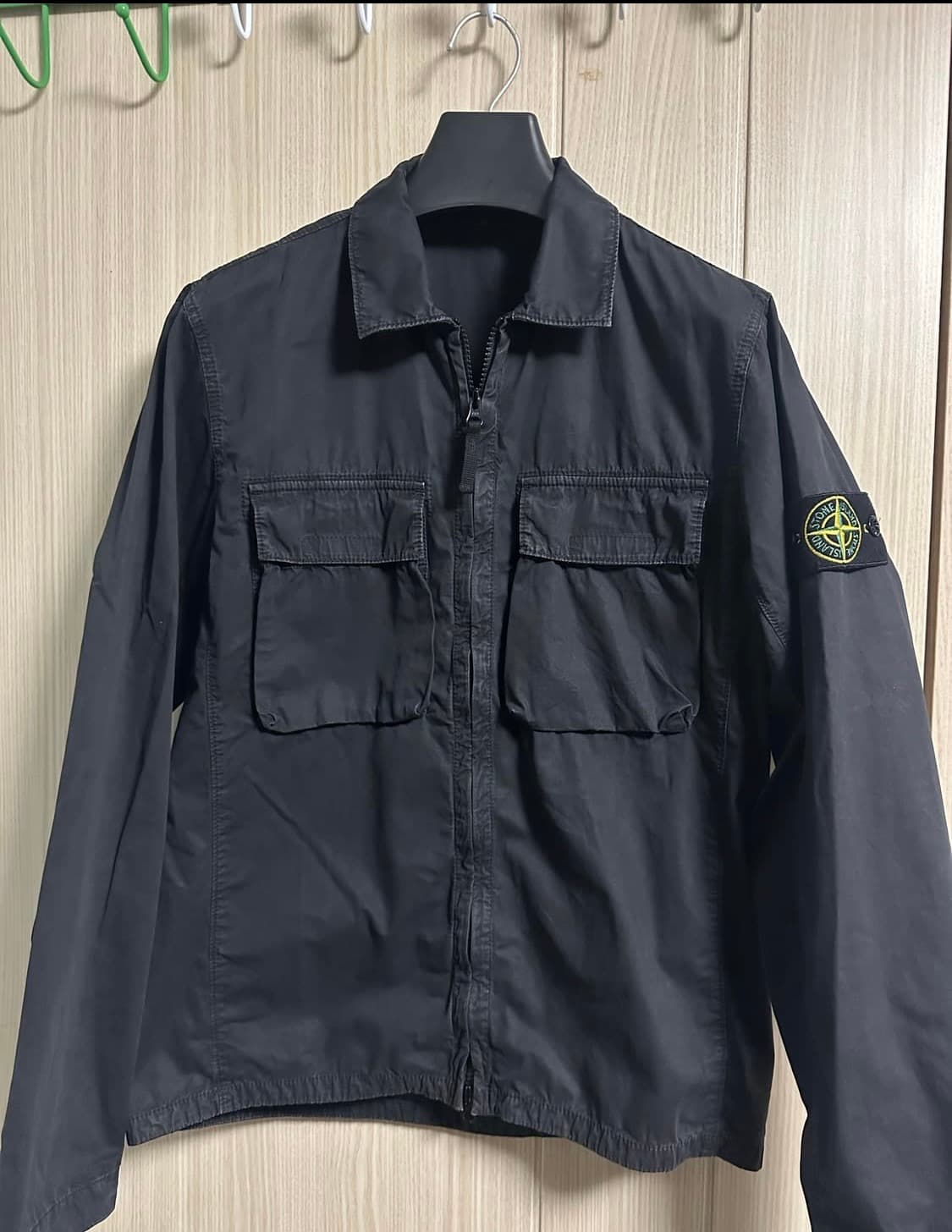 스톤아일랜드 올드임팩트 블랙셔츠 상품이미지1