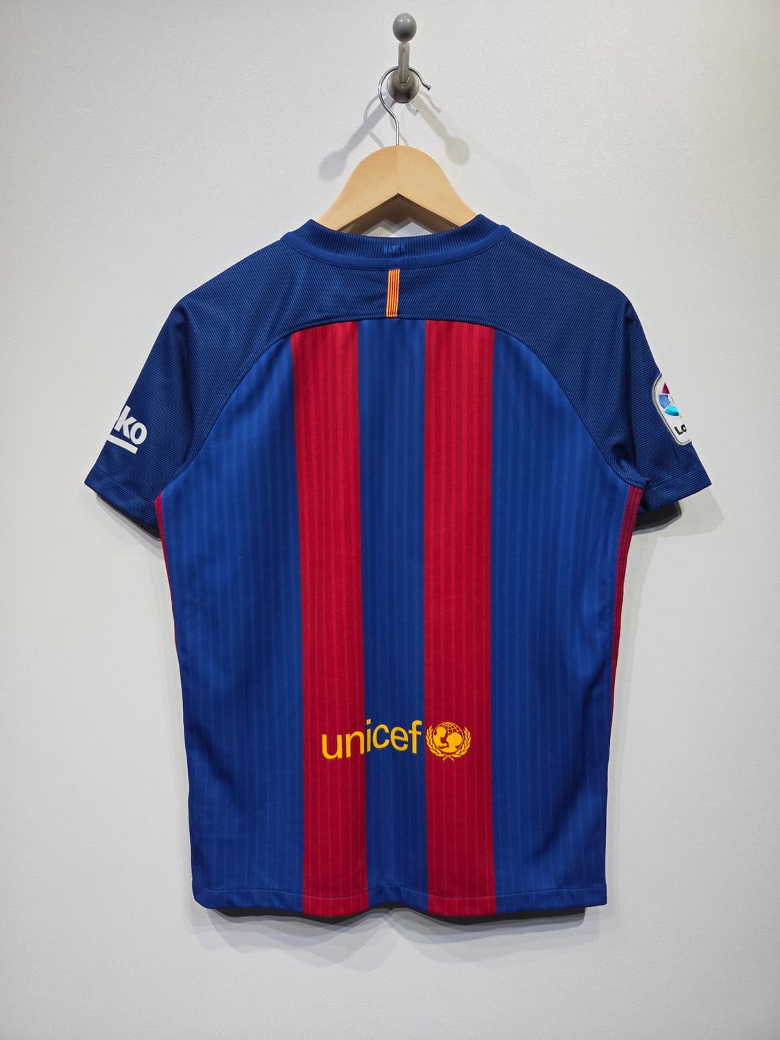 나이키 FC 바르셀로나 노마킹 16-17 홈 유니폼 상품이미지5