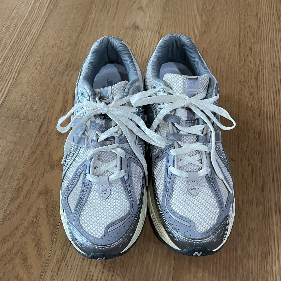 뉴발란스1906R 그레이 스니커즈 280 상품이미지2