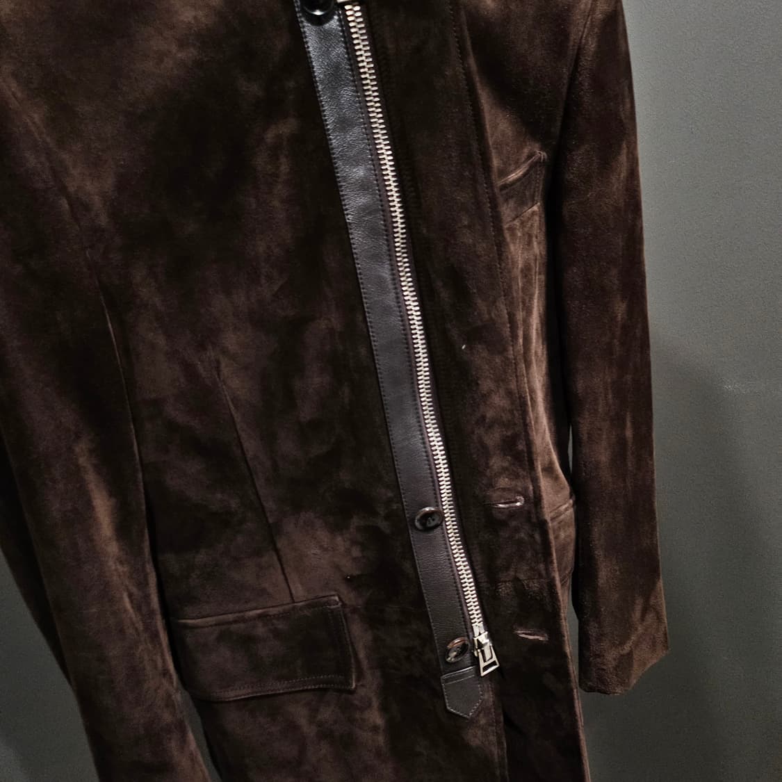 톰포드 레더트리밍 스웨이드 블레이저 자켓 상품이미지7