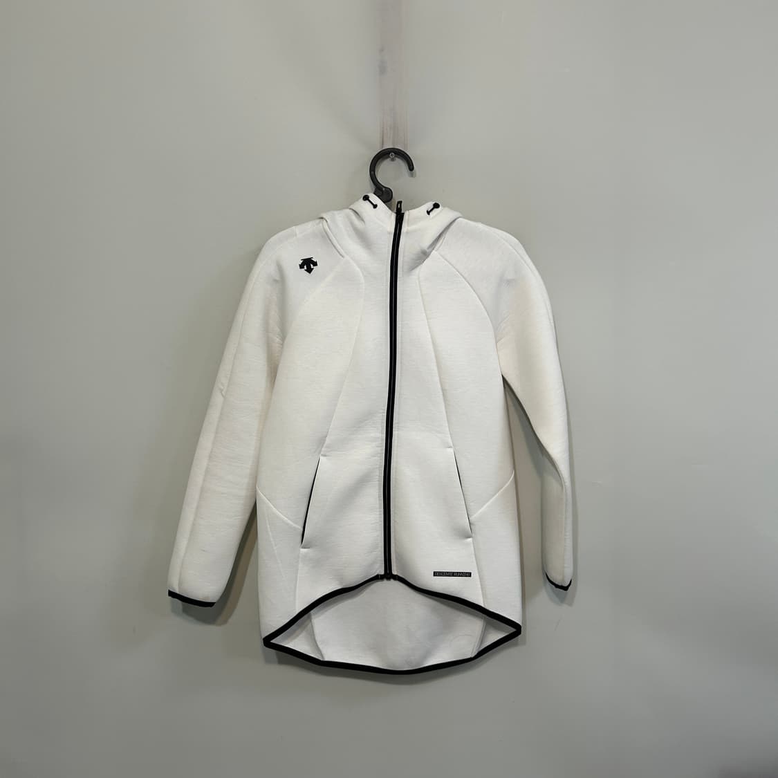 데상트 여성 네오프랜 후드 집업 85  상품이미지1