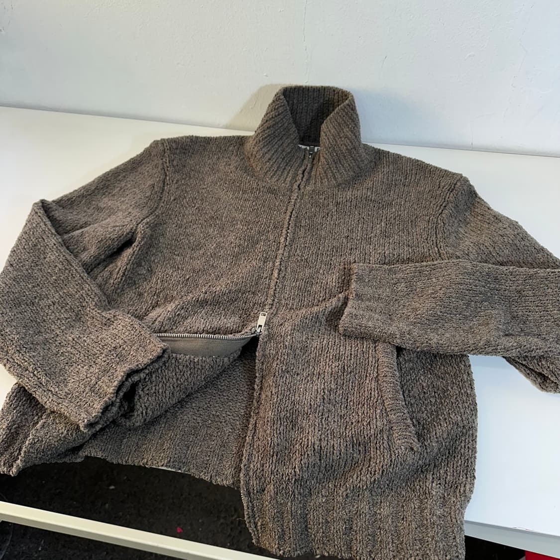 M 수아레 스모크카키 타월 니트집업 상품이미지1