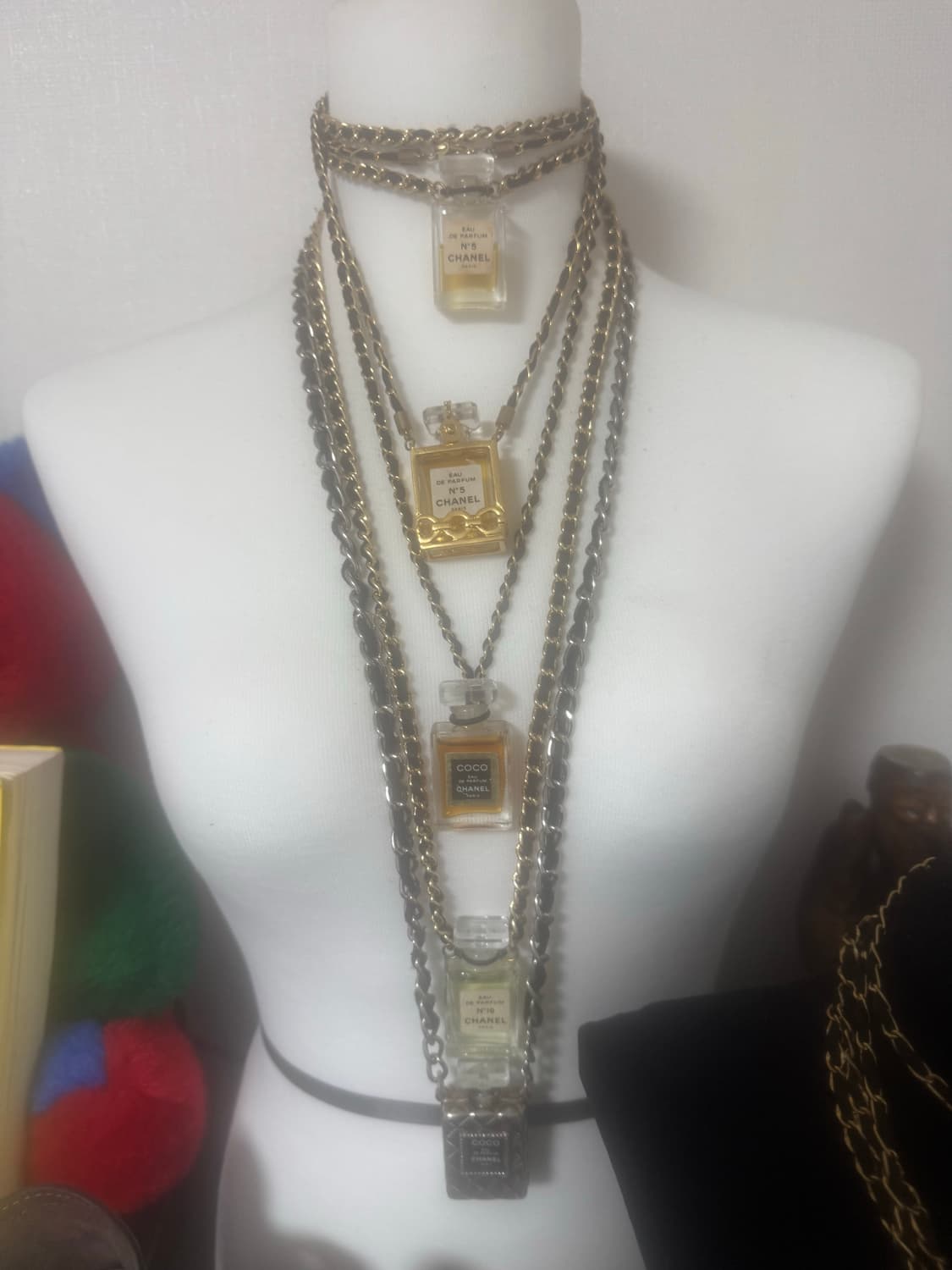 [정품] 샤넬 향수목걸이 샤넬 No.19 오드 퍼퓸 네크리스 상품이미지3
